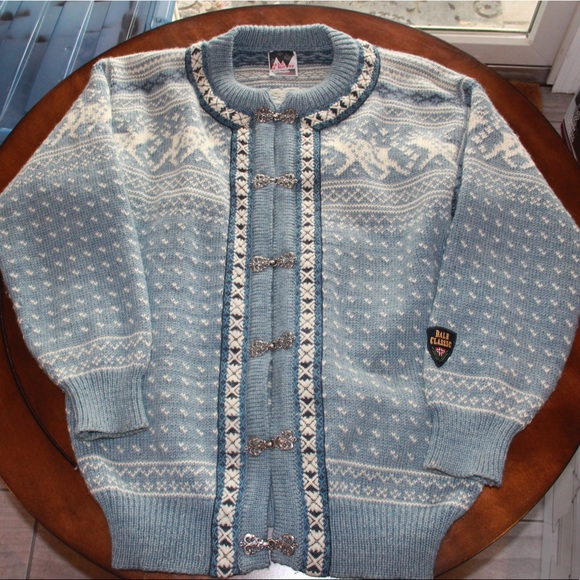 Dale of Norway dale classic reindeer pattern blue clasped sweater - Picture 2 of 3